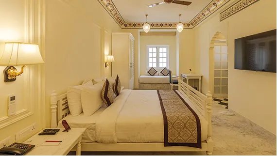 Historic Suite at Chomu Palace Hotel