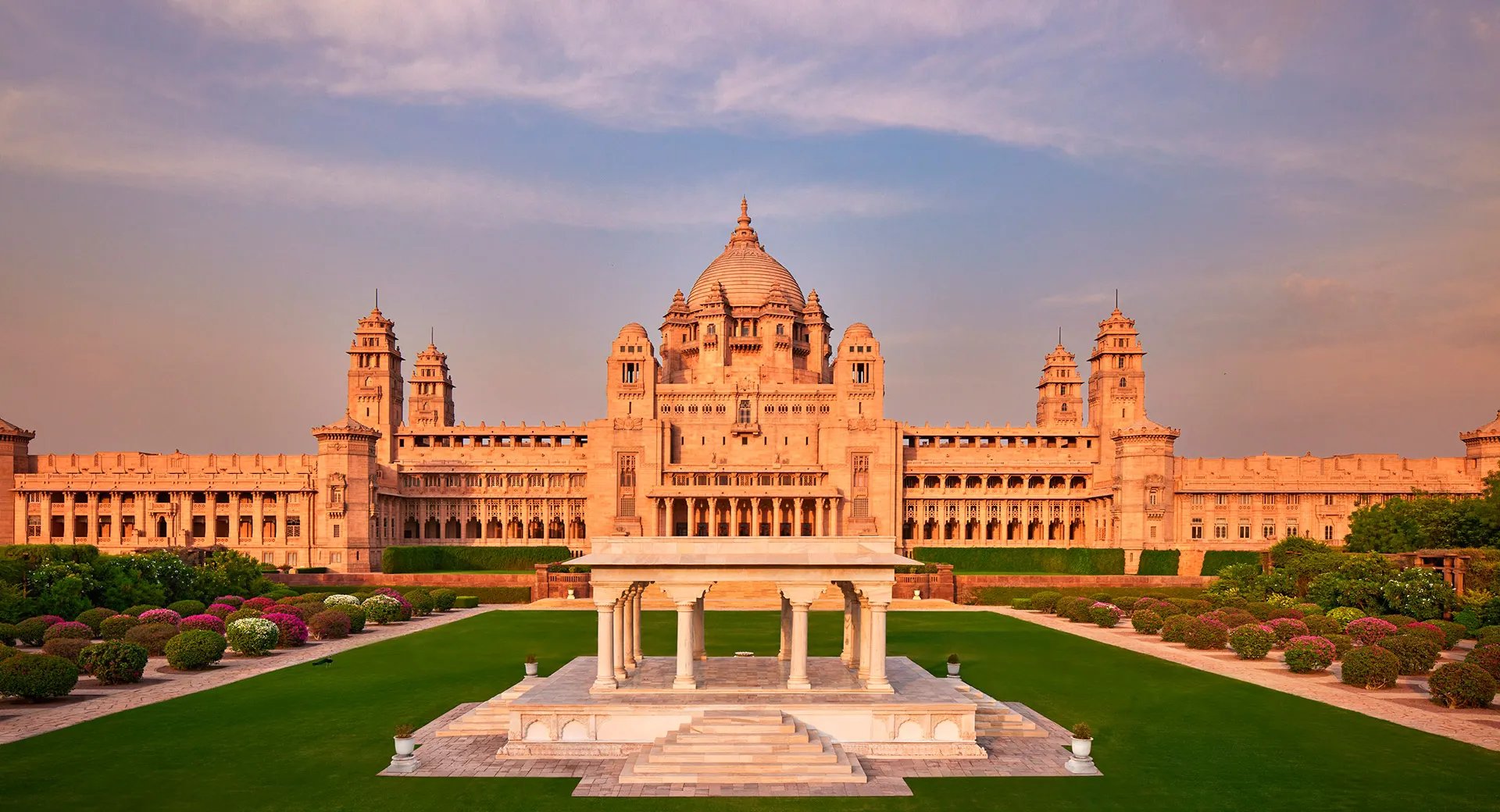 How to Save on Destination Wedding Hotel Bookings in India: Best Dates, Seasons & Venues