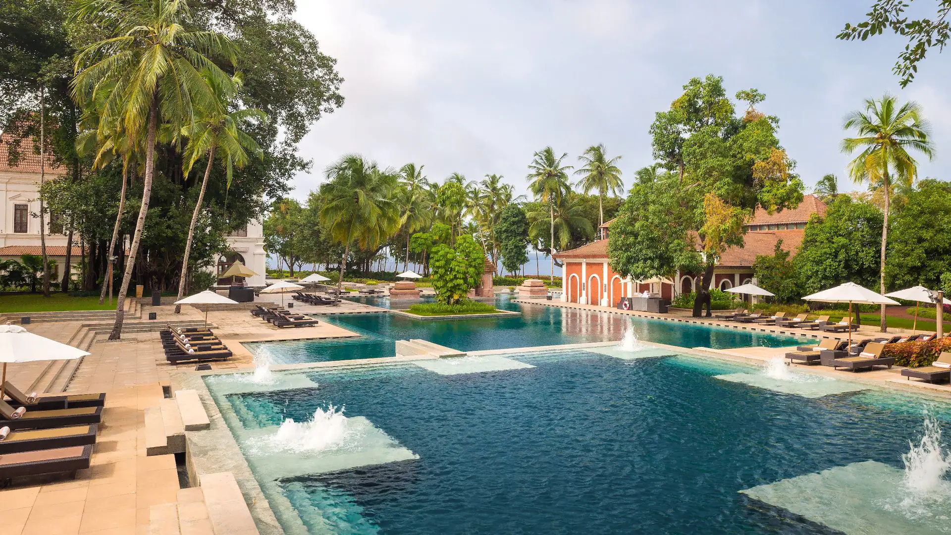 How to Save on Destination Wedding Hotel Bookings in India: Best Dates, Seasons & Venues