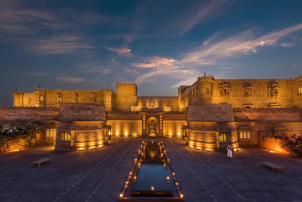Planning an Indian Wedding from the USA, UK or Canada? Your Complete Hotel Booking Guide