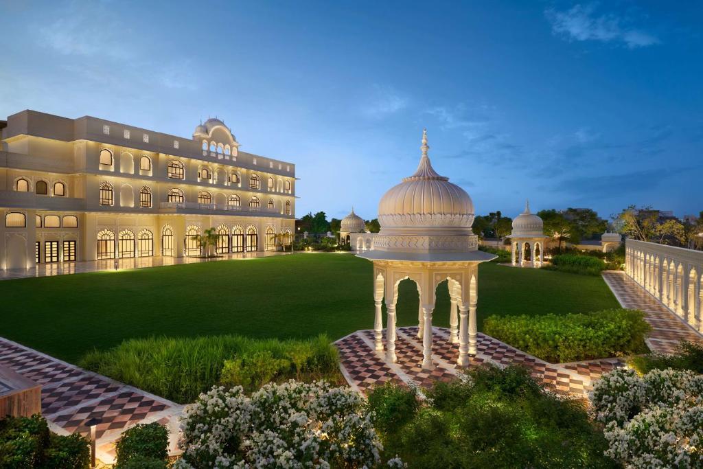 Luxury Wedding Venue Booking in Jaipur: What to Know Before You Sign